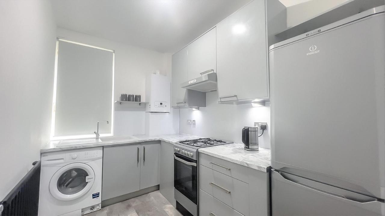 Stunning Luxury Apartment Near Motherwell Wishaw  Exterior foto